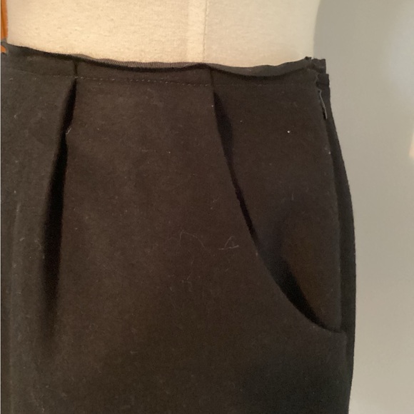 J Crew wool Black mini Skirt, side zip, pockets, grosgrain waistband, lined, sz8 - Picture 2 of 9